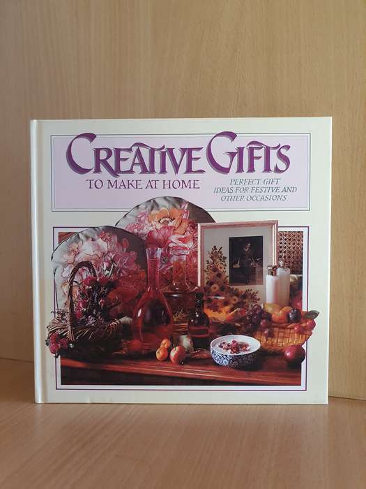 Creative Gifts to Make at Home  (Hardcover)