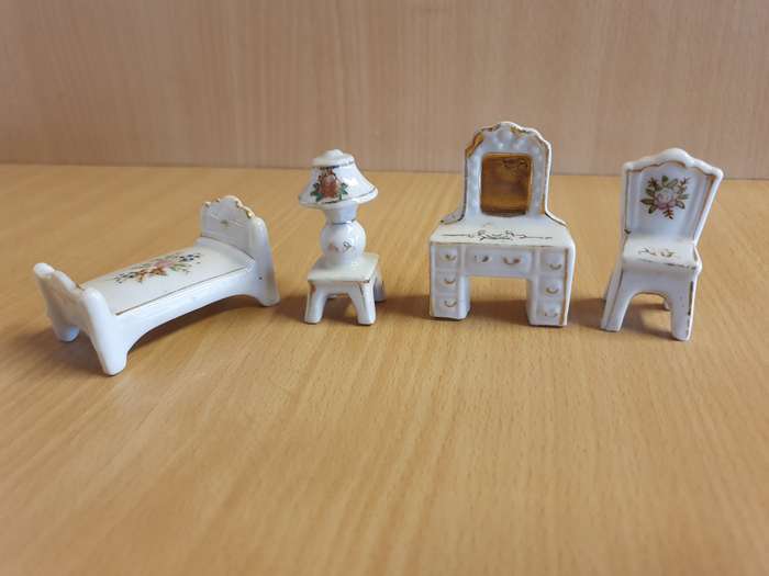 Miniature Set of 4 Ceramic Bedroom - Bed, Pedestal with lamp, Dressing Table, Chair  (Japan)