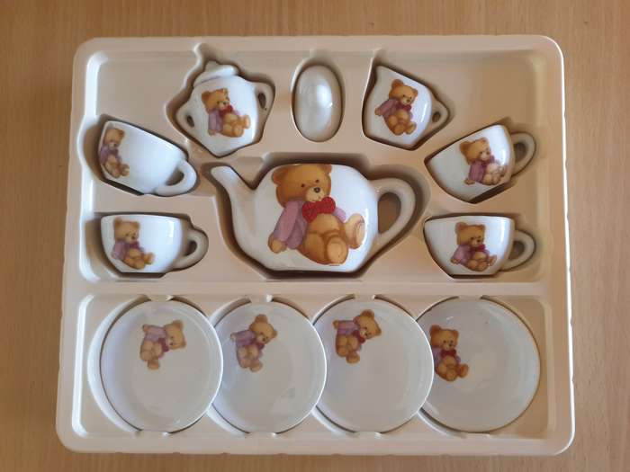 13 Piece Teddy Bear Teaset  (Dollhouse)