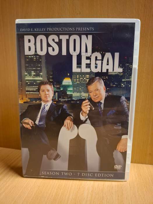 Boston Legal- Season Two - Dvd  (7 discs)