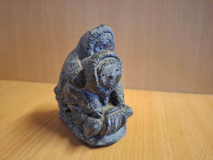 Eskimo Sculpture, Made in Canada (height 9cm width 8cm depth 4cm)