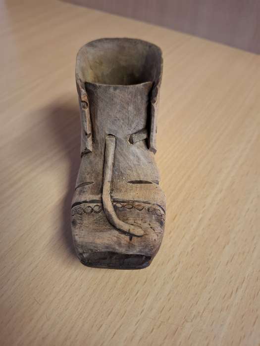Small Wooden Shoe Ornament (12cm x 5cm height 6cm)