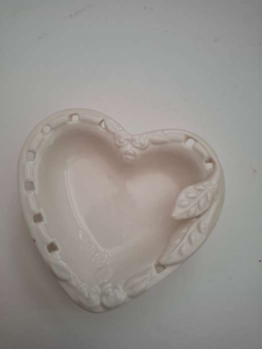 Small Ceramic Heart Shaped Dish  - 9cm x 9cm