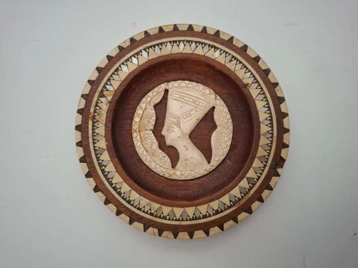 Small Round Egyptian Wall Plate - width 11cm
