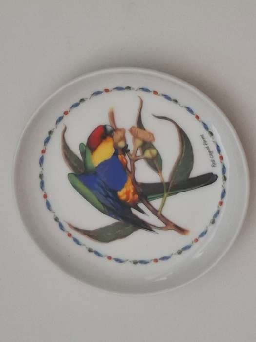 Feathered Jewels Plate Illustrated by Sara Attanasio - width 10cm