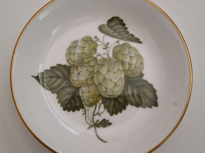 Royal Worcester Fine Bone China Pin Dish - Mathon - width 10cm
