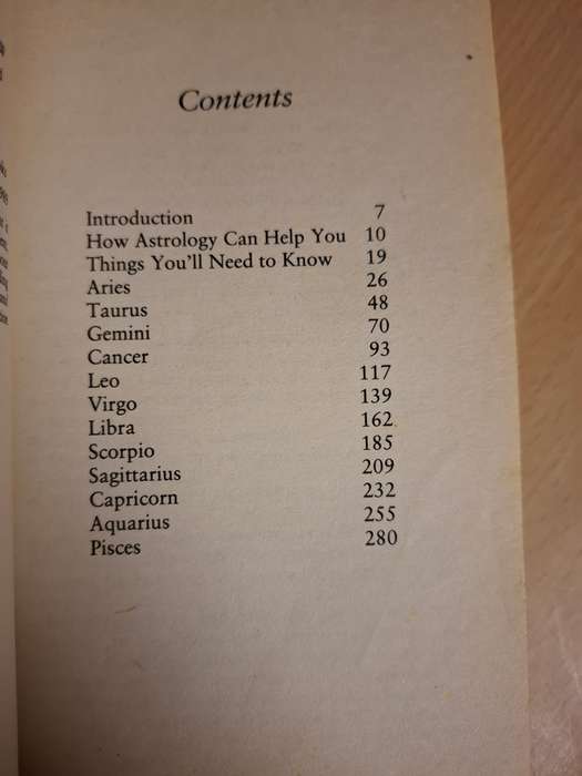 The Sun Sign Career Guide: Robert G. Walker & Howard Sasportas  (Paperback)