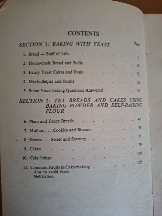 Bread - Buns/Cakes and Cookies :Lesley Faull  (Hardcover)