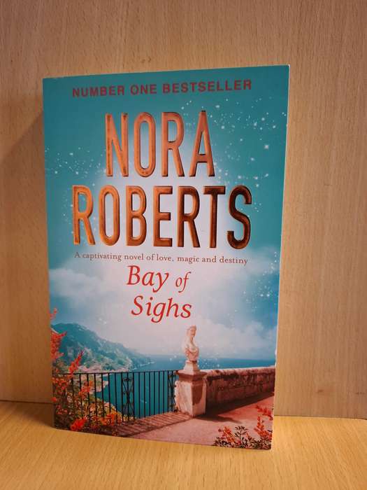 Bay of Sighs: Nora Roberts  (Paperback)