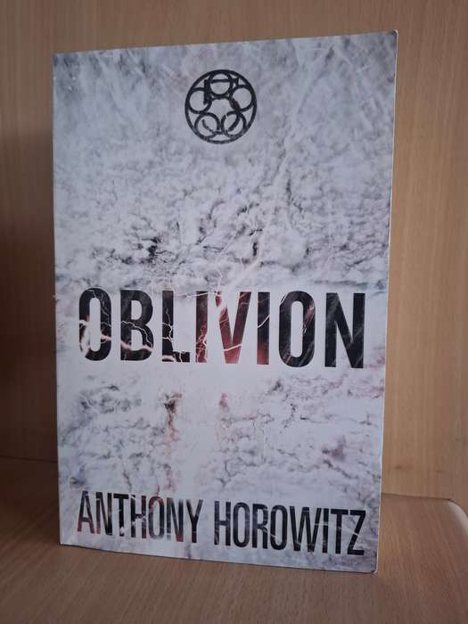 Oblivion : Anthony Horowitz  (Paperback)