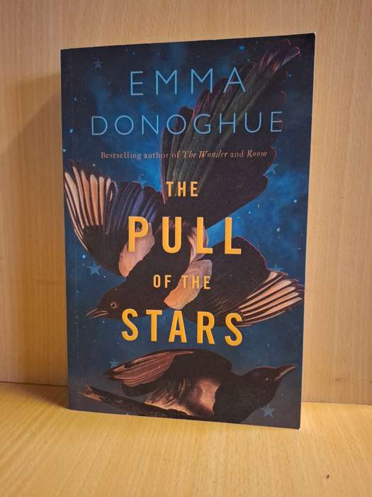The Pull of The Stars by Emma Donoghue (Paperback)