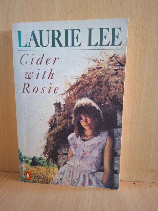 Cider with Rosie : Laurie Lee  (Paperback)