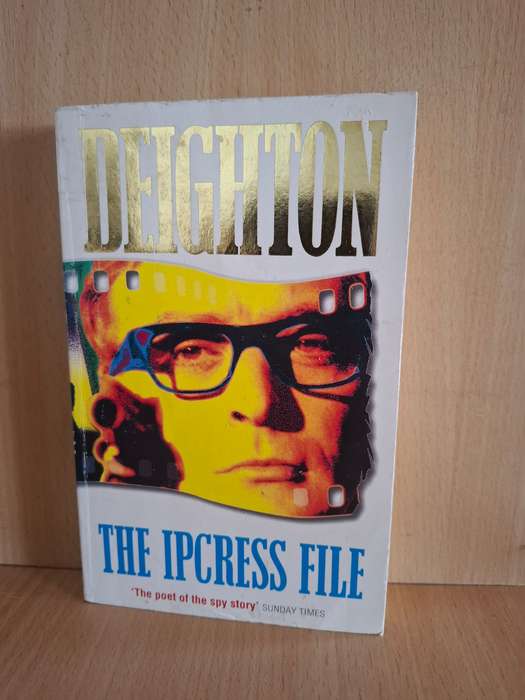 The Ipcress File : Len Deighton (Paperback)