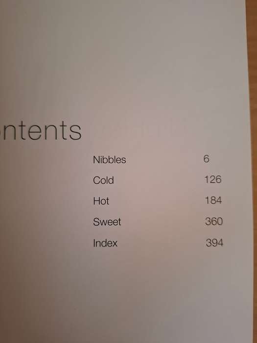 Small Food - Snack-sized bites to share with friends  (Paperback)