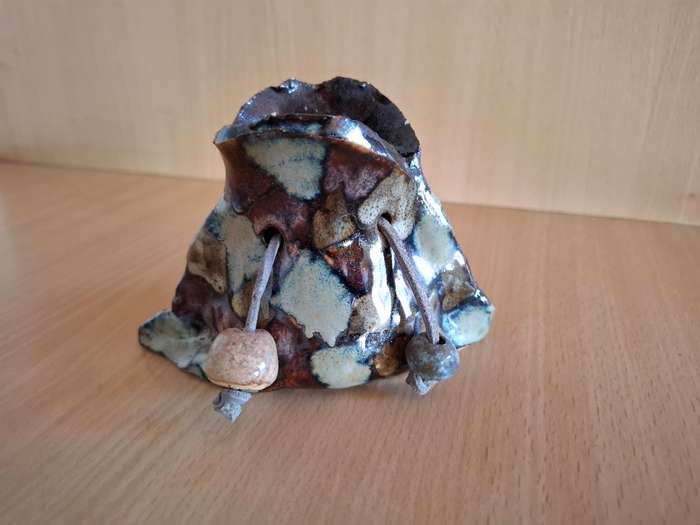 Pottery/Stoneware Vase - 14cm x 4cm height 8cm