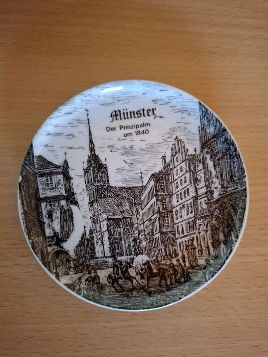 Small German Porcelain Plate - Munster Cathedral - width 10cm