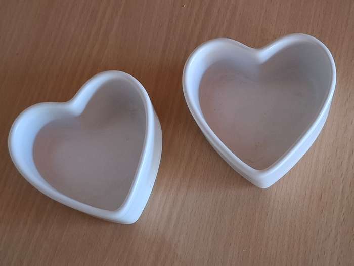 Set of 2 White Ceramic Heart Shape Dish - 9cm x 9cm height 4cm