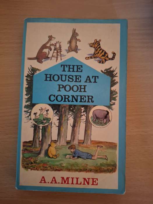 The House at Pooh Corner : A.A. Milne  (Paperback)
