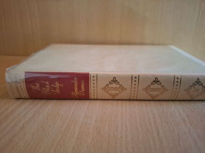 The Black Tulip: Alexandre Dumas  (Hardcover)