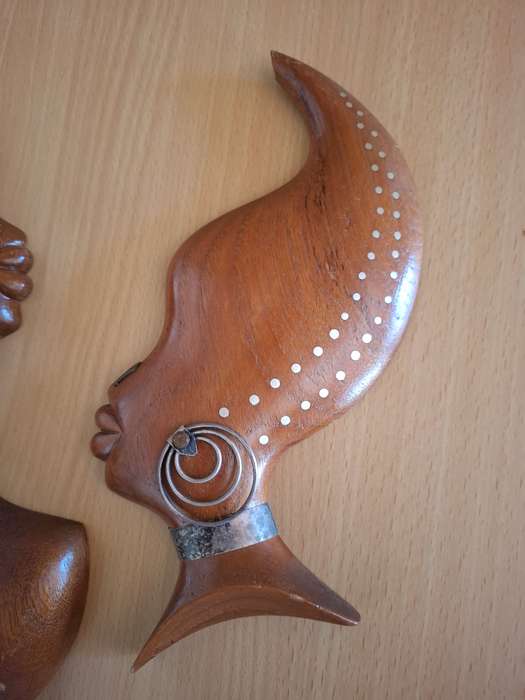 Set of 2 Wooden Female Figurine Wall Hanging