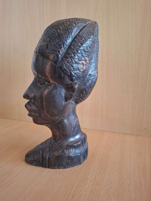 Set of 2 Carved Wooden African Figurine Heads Bookends