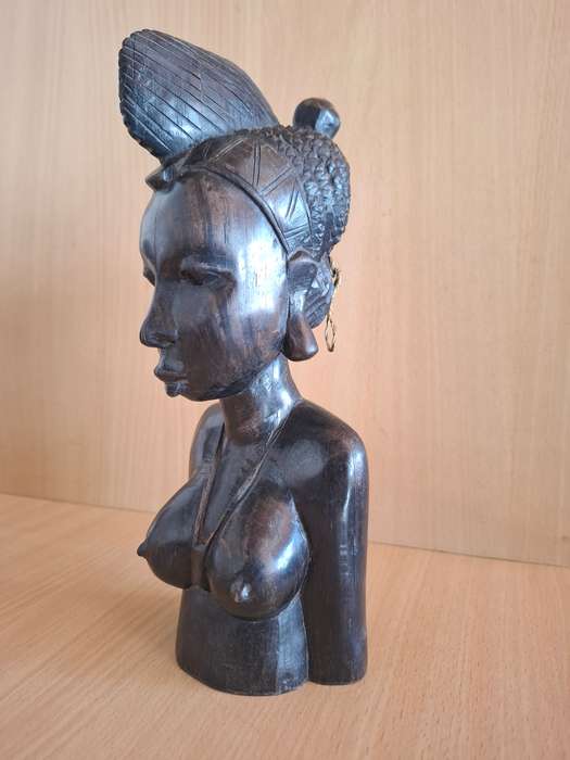 Set of 2 Carved Wooden African Figurine Heads Bookends