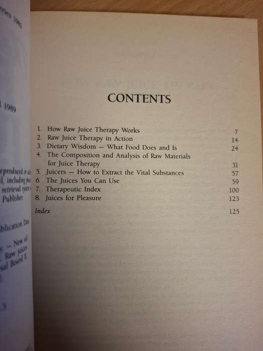 The Complete Raw Juice Therapy  (Paperback)
