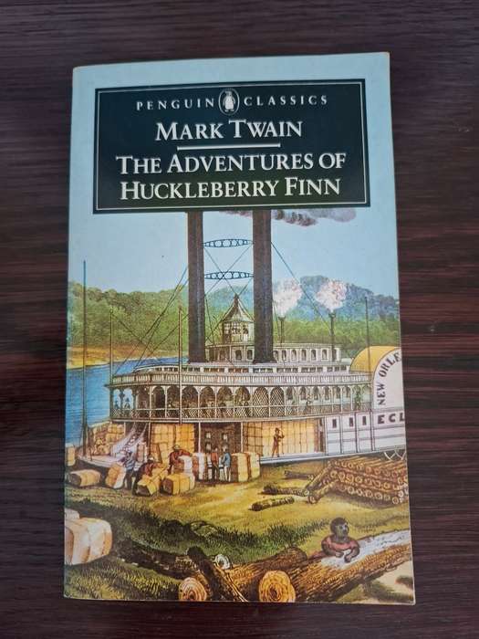 Penguin Classics - The Adventures of Huckleberry Finn: Mark Twain  (Paperback)