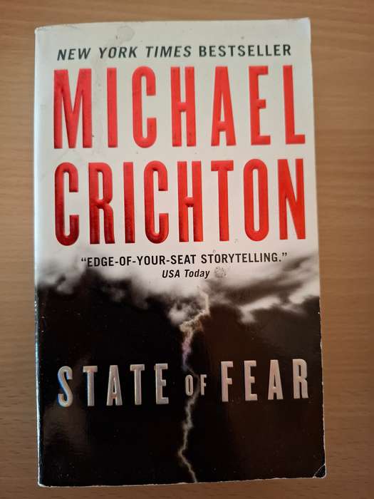 State of Fear : Michael Crichton (Paperback)