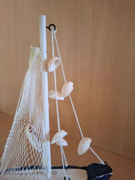 Small Blue & White Boat/Nautical Display with Shells - height 20cm width 15cm