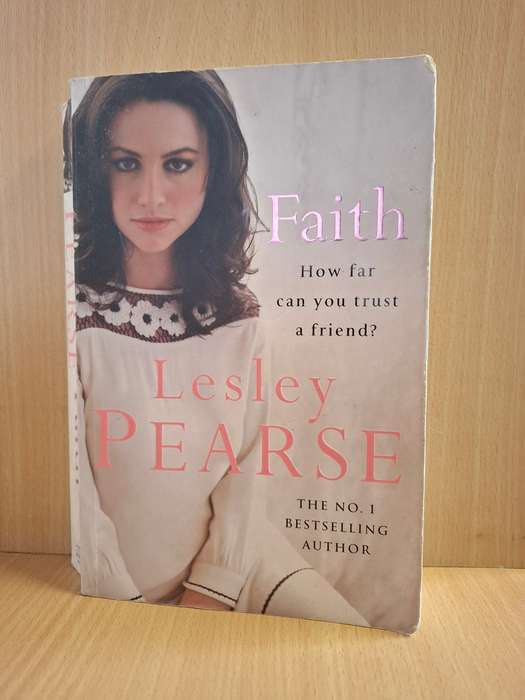 Faith : Lesley Pearse  (Paperback)