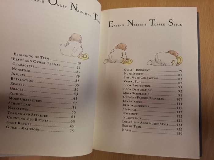 I Saw Esau - The Schoolchild`s Pocket Book Edited by Iona & Peter Opie  (Hardcover)