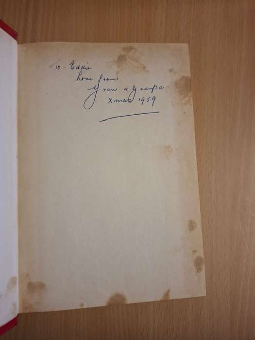 Treasure Island: Robert Louis Stevenson (Hardcover)