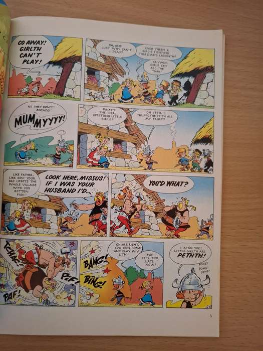 Asterix and The Secret Weapon - Goscinny and Uderzo (Book 32) Paperback