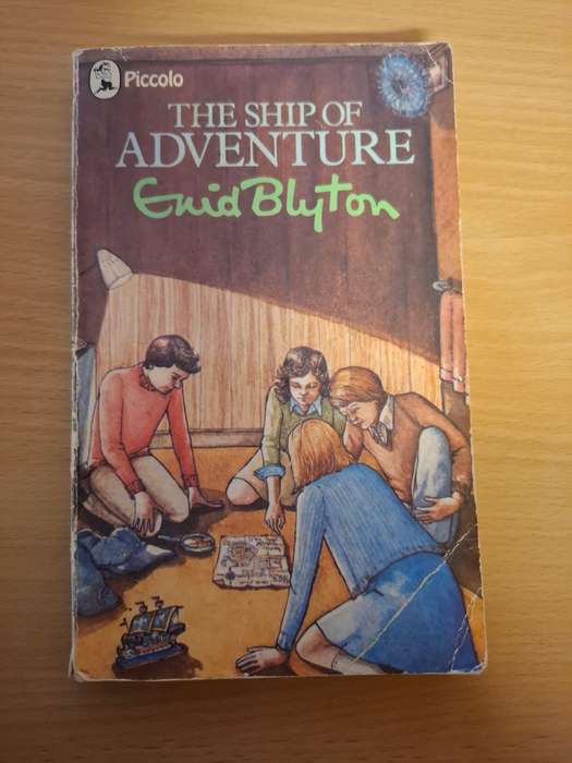 The Ship of Adventure : Enid Blyton  (Paperback)