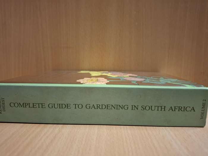 Reader`s Digest Complete Guide to Gardening in South Africa - Volume 2 (Hardcover)
