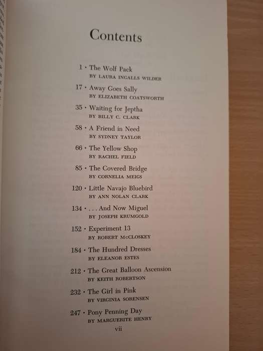 Collier`s Junior Classics - In Your Backyard (Hardcover)