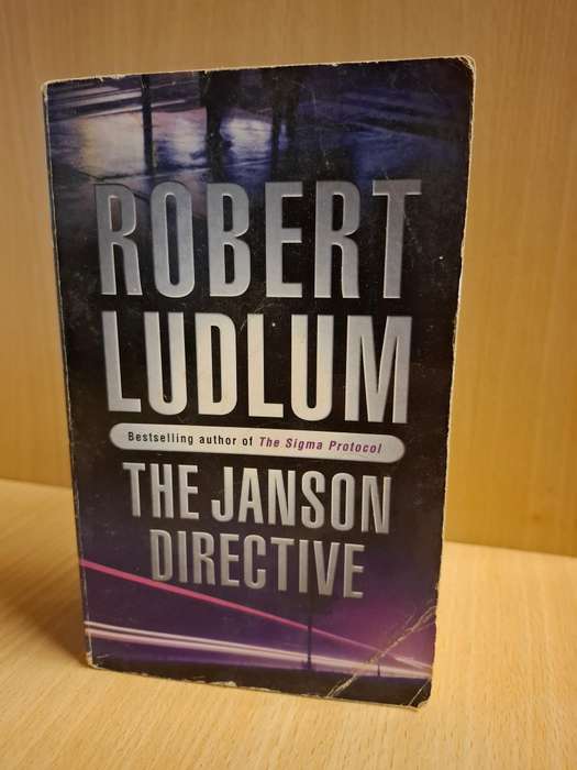 The Janson Directive : Robert Ludlum  (Paperback)