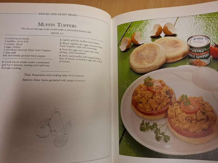 The Complete Heinz Cookbook - Over 140 delicious recipes (Hardcover)