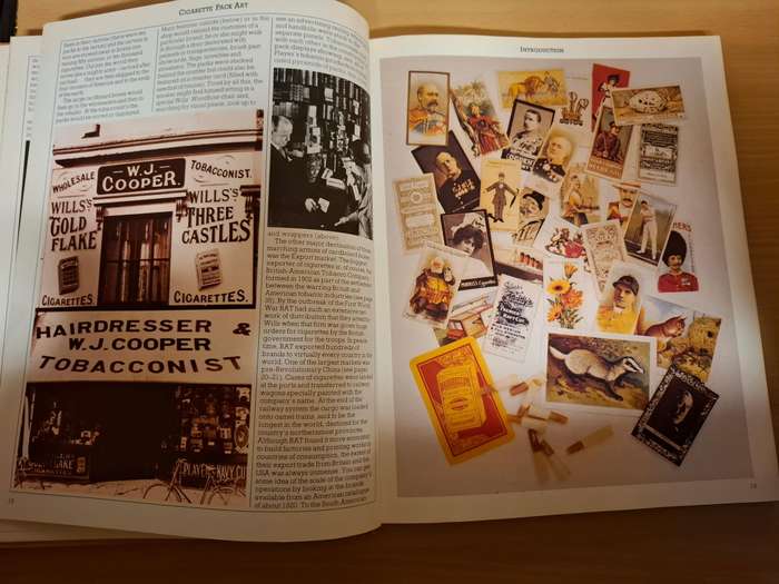 Hamlyn - Cigarette Pack Art : Chris Mullen  (Hardcover)