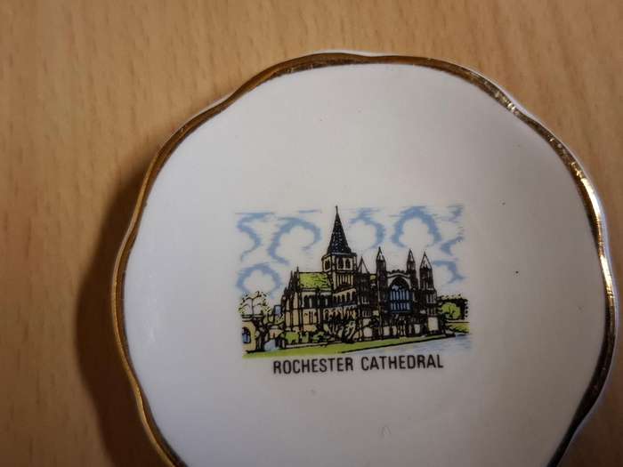 Small Bone China Memrobilia Plate - Rochester Cathedral - width 5cm