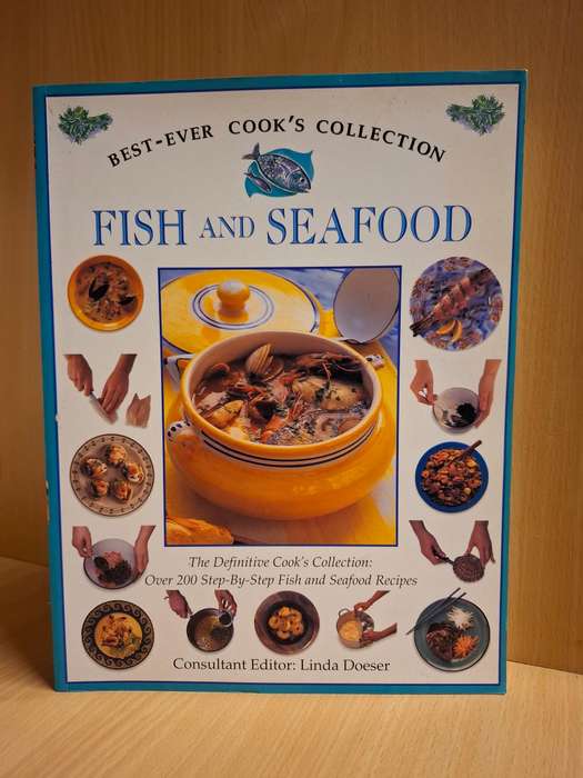 Fish and Seafood - Over 200 step-by-step fish and seafood recipes  (Paperback)