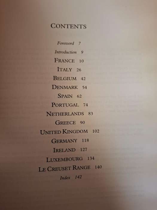 Le Creuset`s - A Taste of Europe - Over 150 Authentic Recipes - The Scotto Sisters (Hardcover)