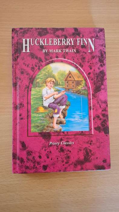 Huckleberry Finn by Mark Twaint  (Hardcover)
