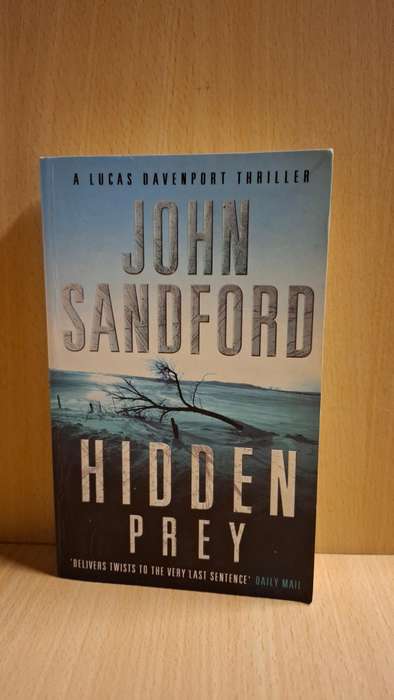 Hidden Prey: John Sanford  (Paperback)
