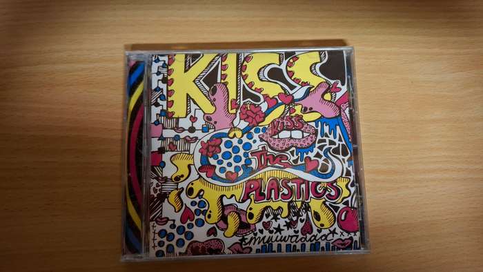 Kiss the Plastics - CD