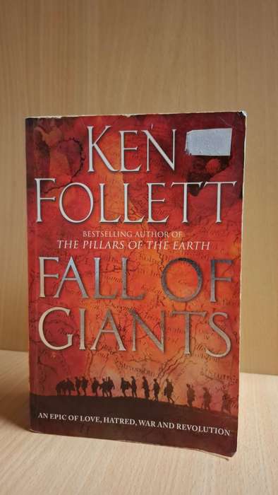 Fall of Giants : Ken Follett  (Paperback)