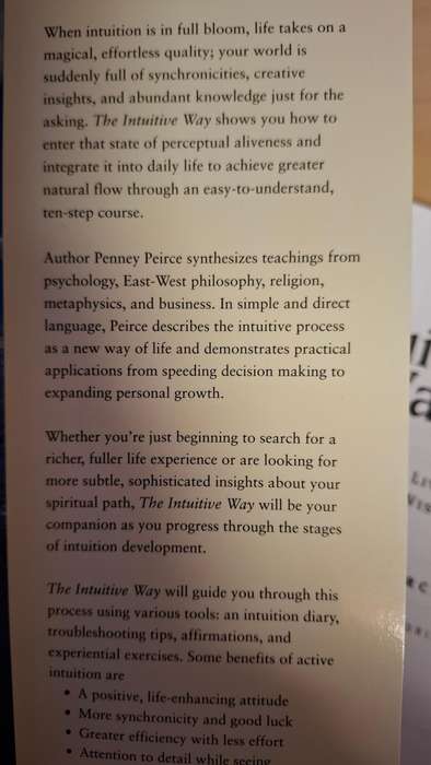 The Intuitive Way - A Guide to Living From Inner Wisdom : Penney Peirce  (Paperback)