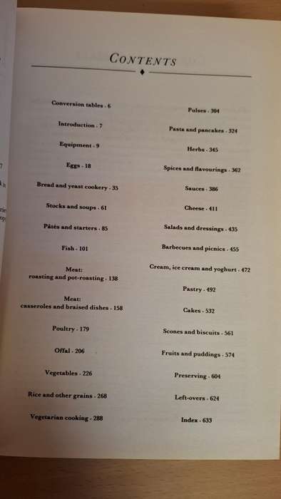 BBC - Delia`s Complete Cookery Course (Hardcover)