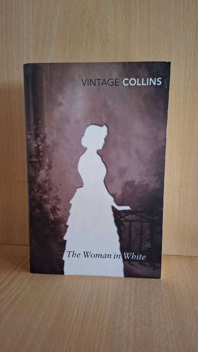 The Woman in White by Wilkie Collins (Paperback)
